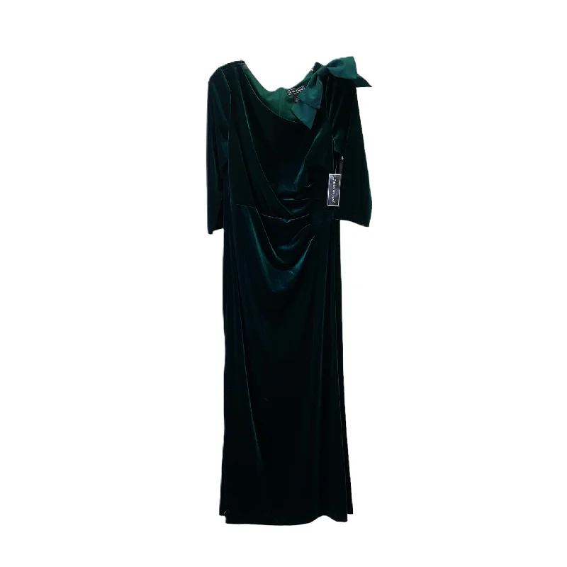 Green Dress Party Long By Jessica Howard, Size: L