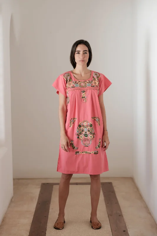 EMBROIDERED COTTON DRESS IN CORAL