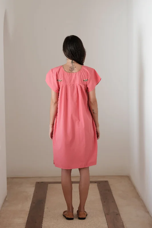 EMBROIDERED COTTON DRESS IN CORAL