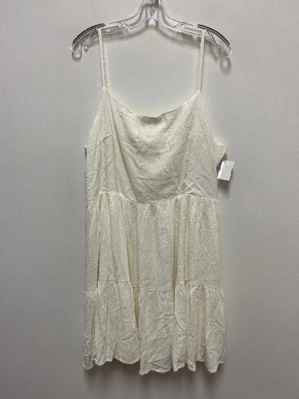 White Dress Casual Short Clothes Mentor, Size 2x