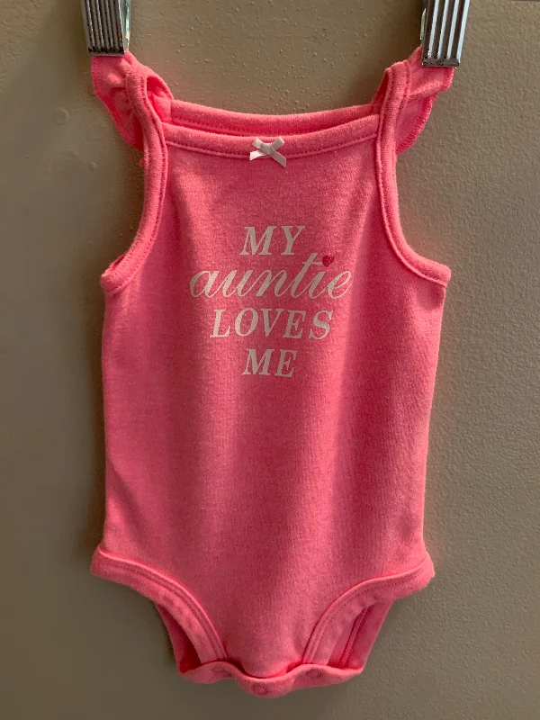 My Auntie Loves Me Pink Newborn Onesie